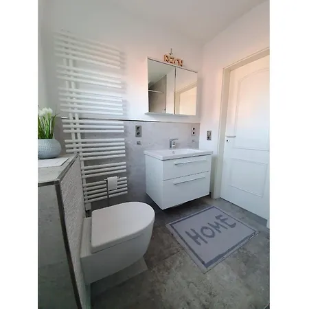 Zur Hanse 1 4 דירה זינקסט